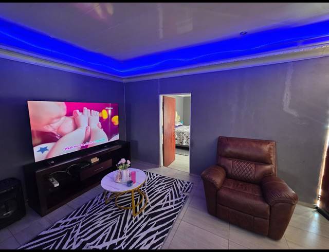 3 BEDROOM HOUSE FOR SALE IN ZAMDELA